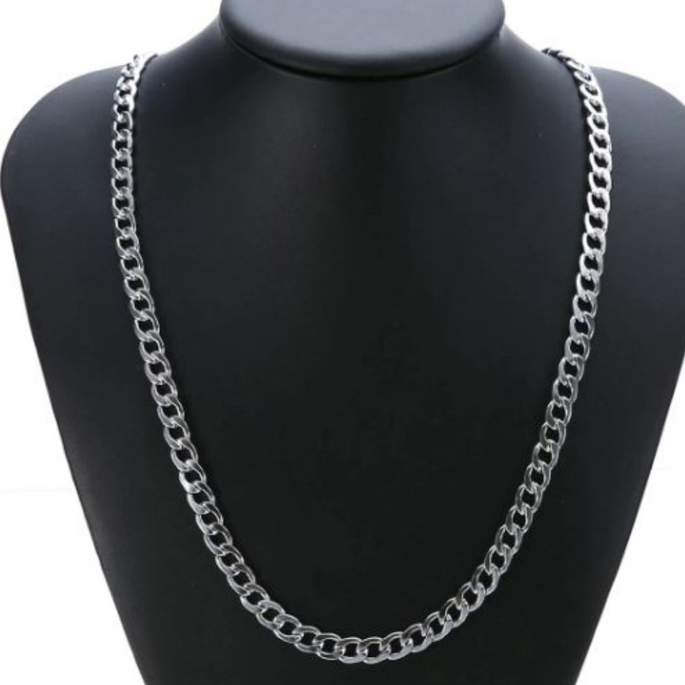 Cuban Chain Link Necklace 24"  NWOT.    1 not cc eligible